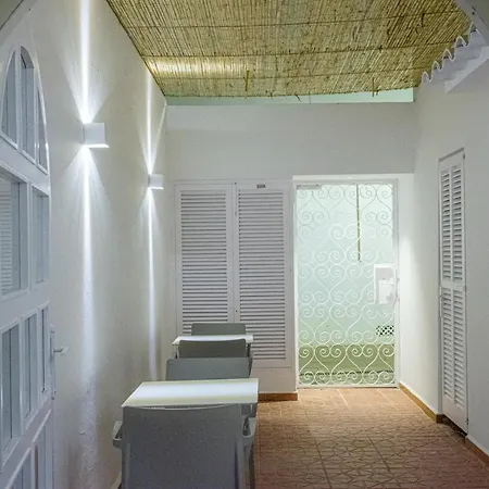 Guest house Iroco *